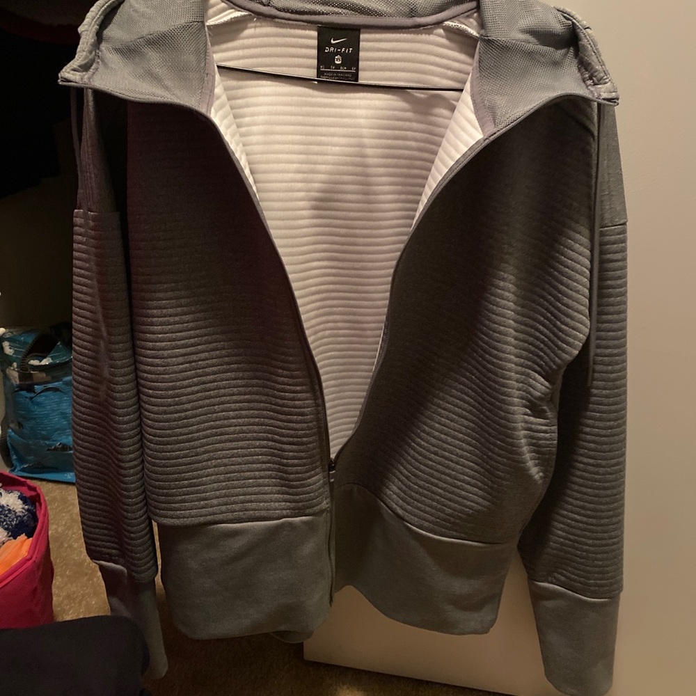 Nike dri-fit zip up - Picture 2 of 3